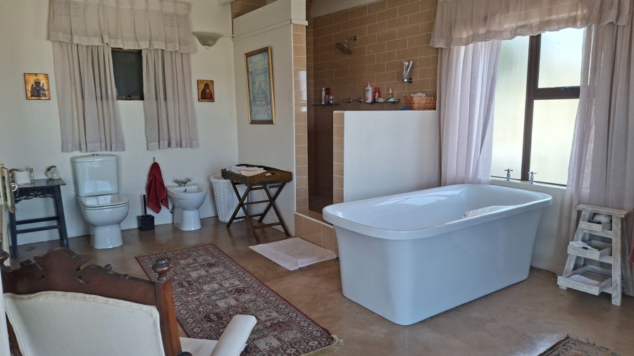 5 Bedroom Property for Sale in Blue Bend Eastern Cape